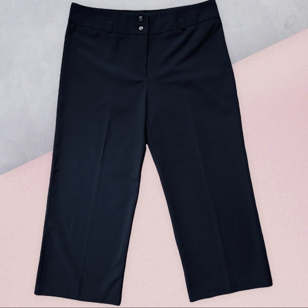 Black fabric capri pants ✨🖤